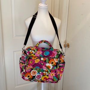 Beautiful computer bag. Lots of compartments.